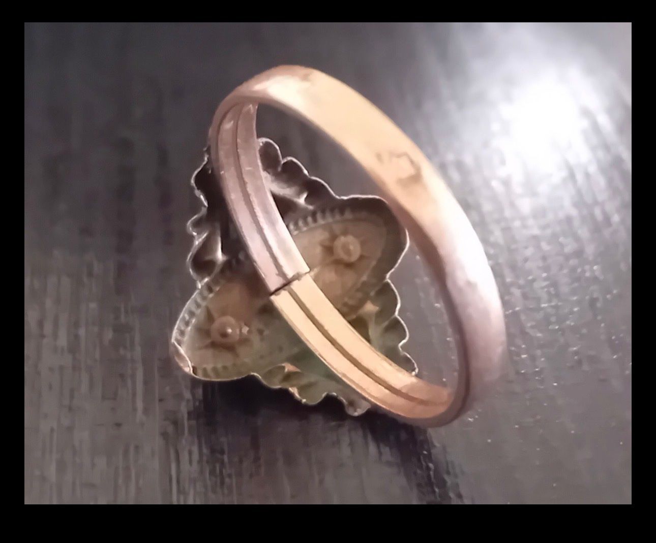 Bagues: Alter Ring rote Steine vergoldet Kupfer – D'occasion à Basel par Joshy03 1