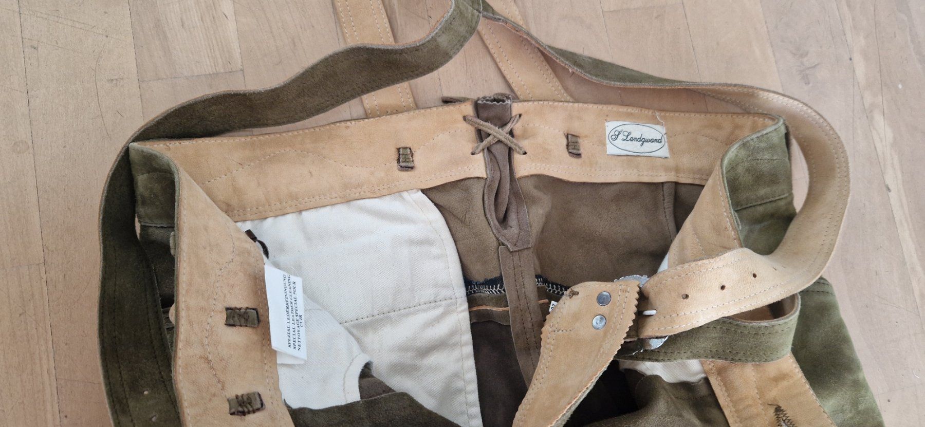Pantalons: Lederhose – D'occasion à Stans par Stockema 2