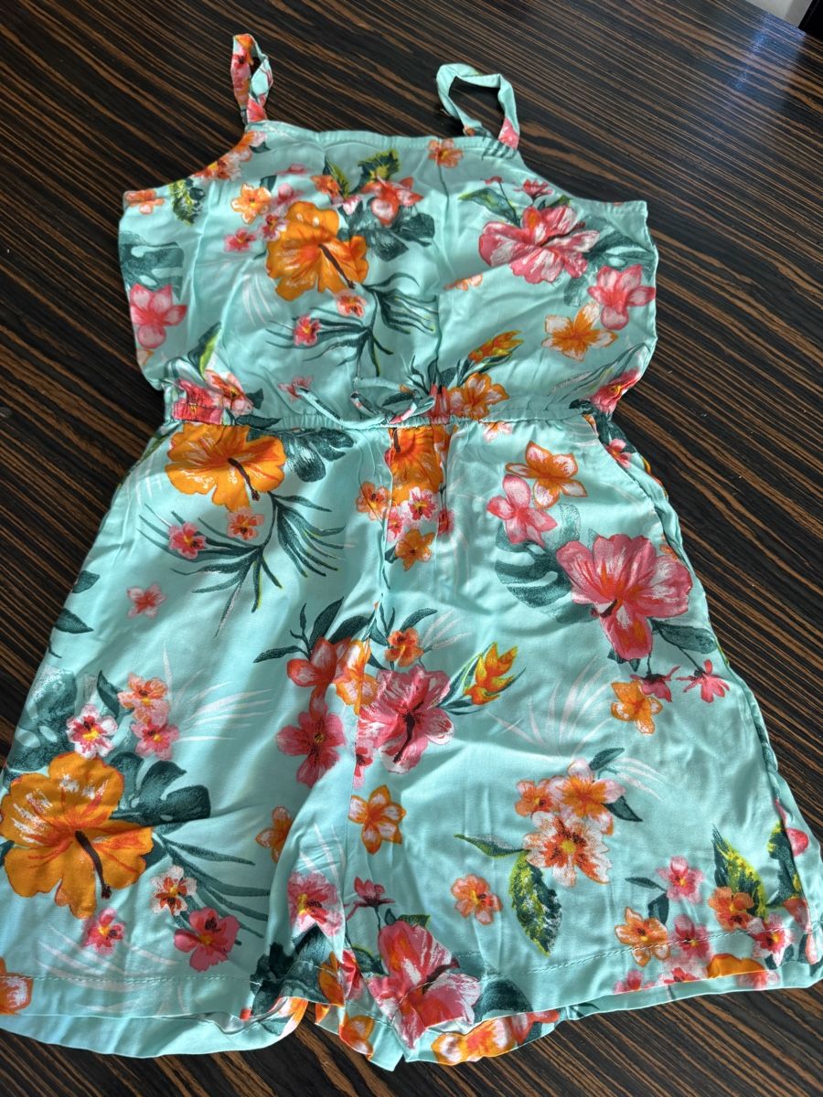 H&M Jumpsuits: jumpsuit gr. 134/140 neu  – Neu (gemäss Beschreibung) aus Seengen von Shiara