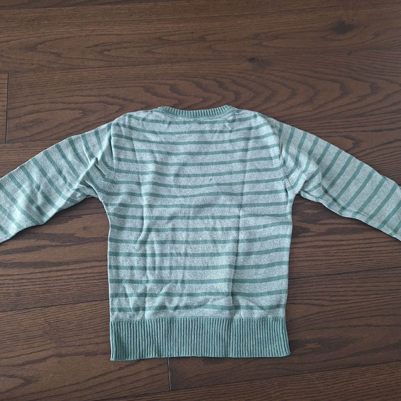 Maglioni & Felpe: Kinder Pullover gestreift grün Grösse 116  – Usato da Wünnewil venduto da Schatz81 1