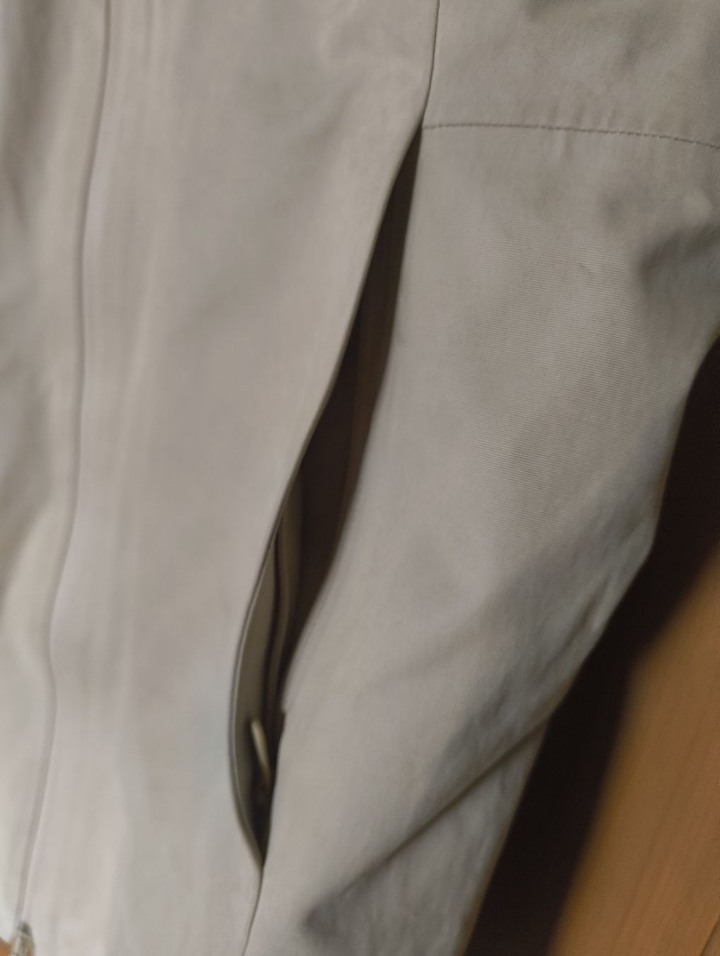 Lululemon Giacche: Lululemon Rain Coat Jacke – Usato da Stein am Rhein venduto da DaOhana 2