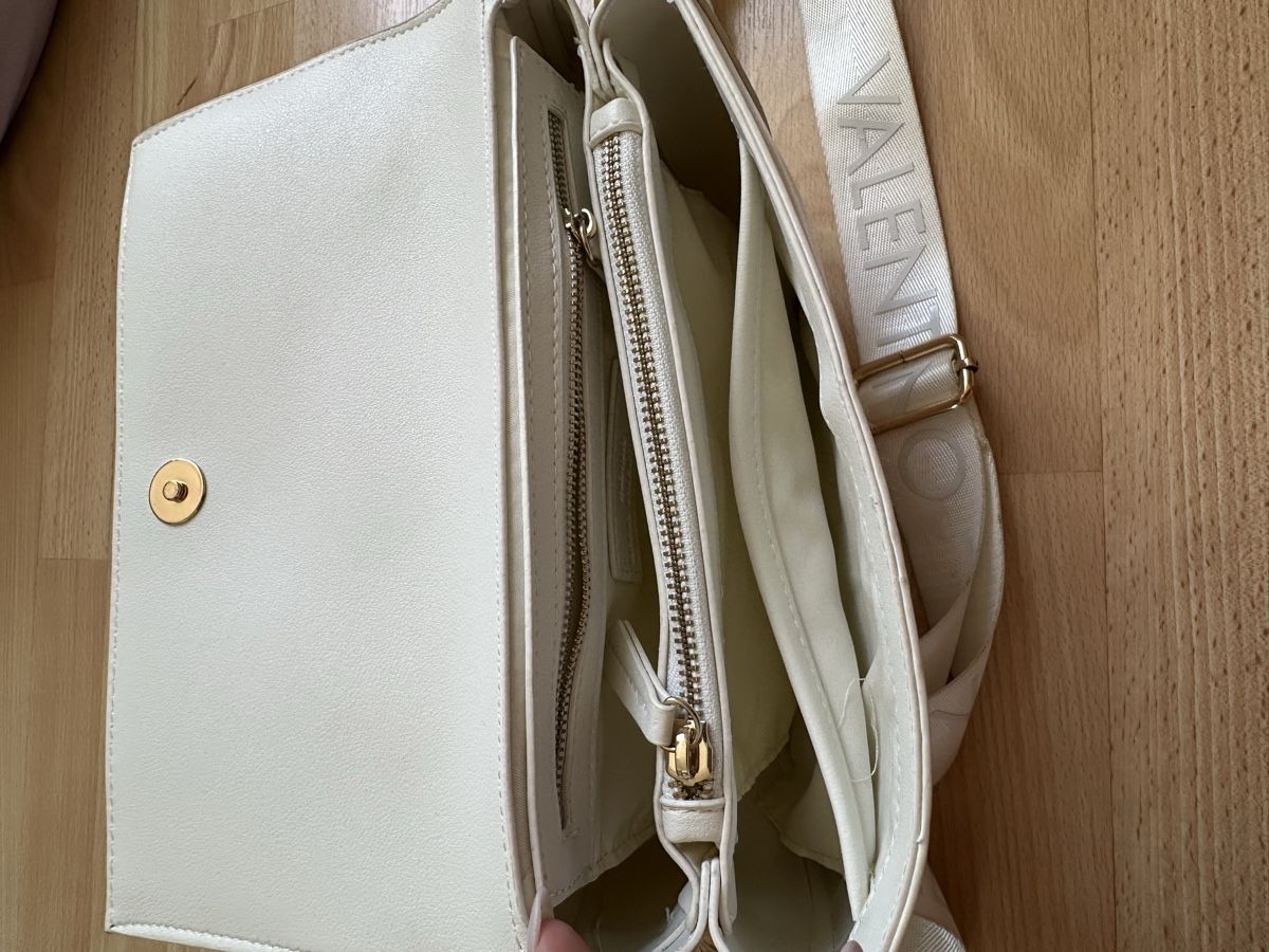 Valentino Borse da donna: Valentino Tasche weiss – Nuovo (secondo la descrizione) da Zufikon venduto da tam_gfx6 1