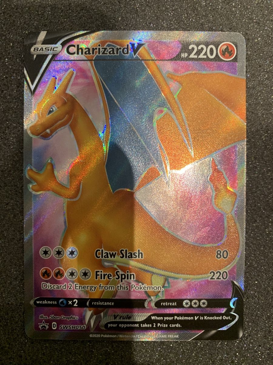 Pokémon Carte collezionabili: Charizard V SWSH050 – Usato da Bironico venduto da ars_z6lb