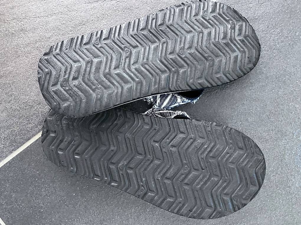 Scarpe da uomo: Flipflops Marke Quicksilver Grösse 39 – Usato da Wigoltingen venduto da Tigerlilly 1