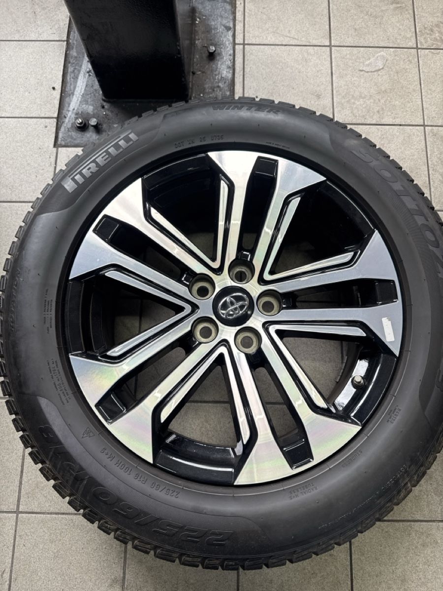 Pneumatici & Ruote complete: Toyota Rav 4 Winterkompletträder  – Usato da Oftringen venduto da lar_569b 2