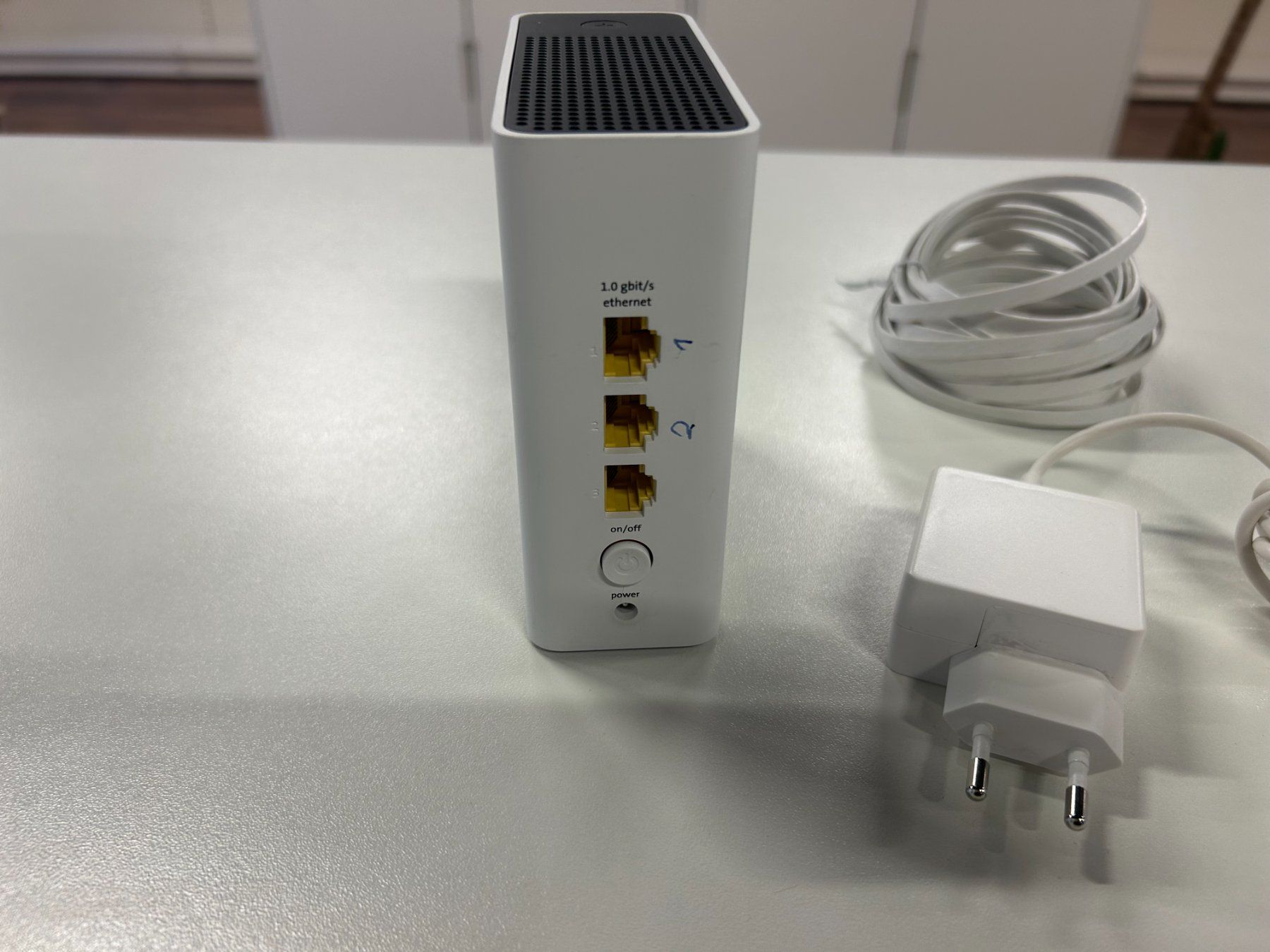 Swisscom WiFi: Swisscom WLAN Box – Usato da Hombrechtikon venduto da SPS-Liquidationen 1