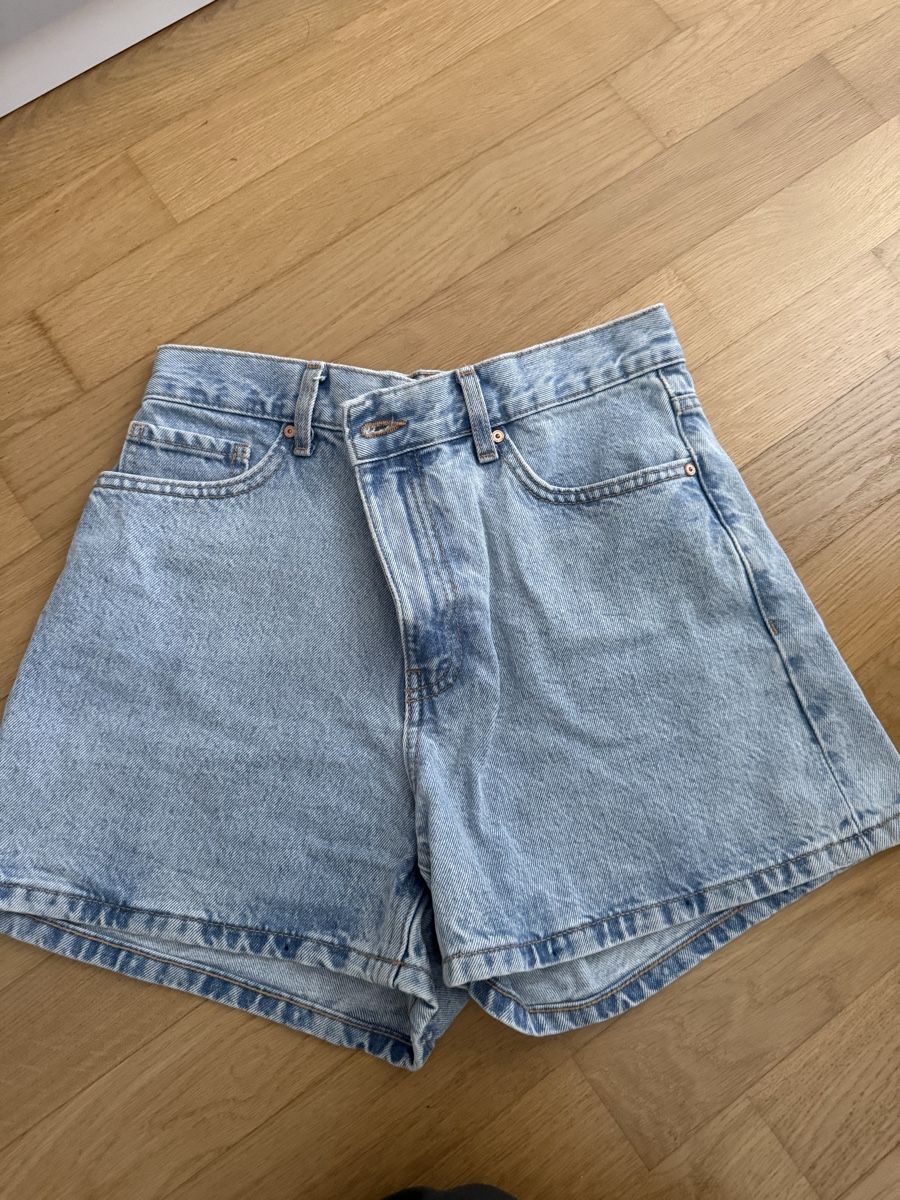 Mango Pantaloni: 3 Mango Shorts, Denim, Gr. 36 - – Usato da Hägendorf venduto da Mocca72 1