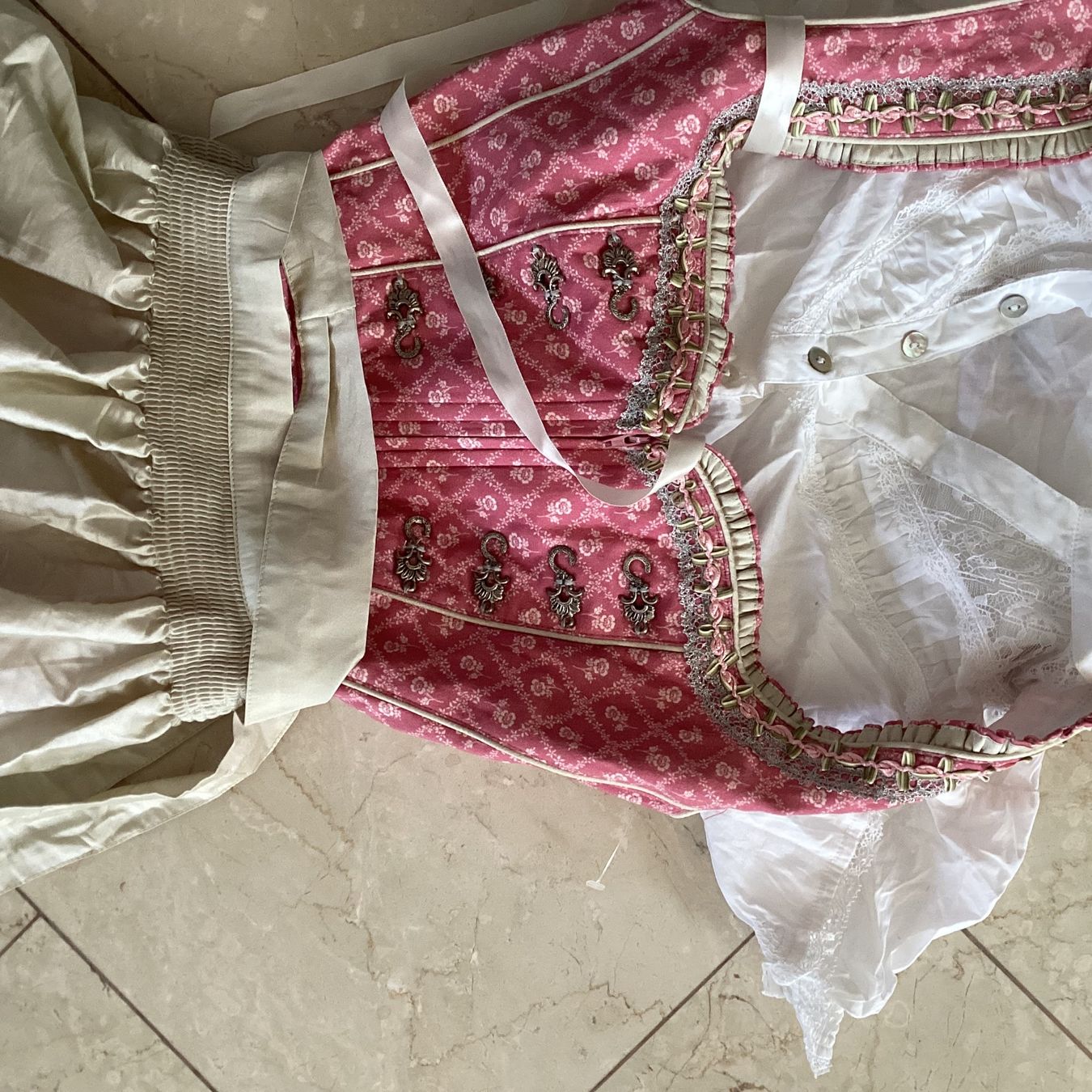 Vestiti: Nübler Dirndl inkl. Bluse Stockerpoint – Nuovo (secondo la descrizione) da Flüelen venduto da ne08 1