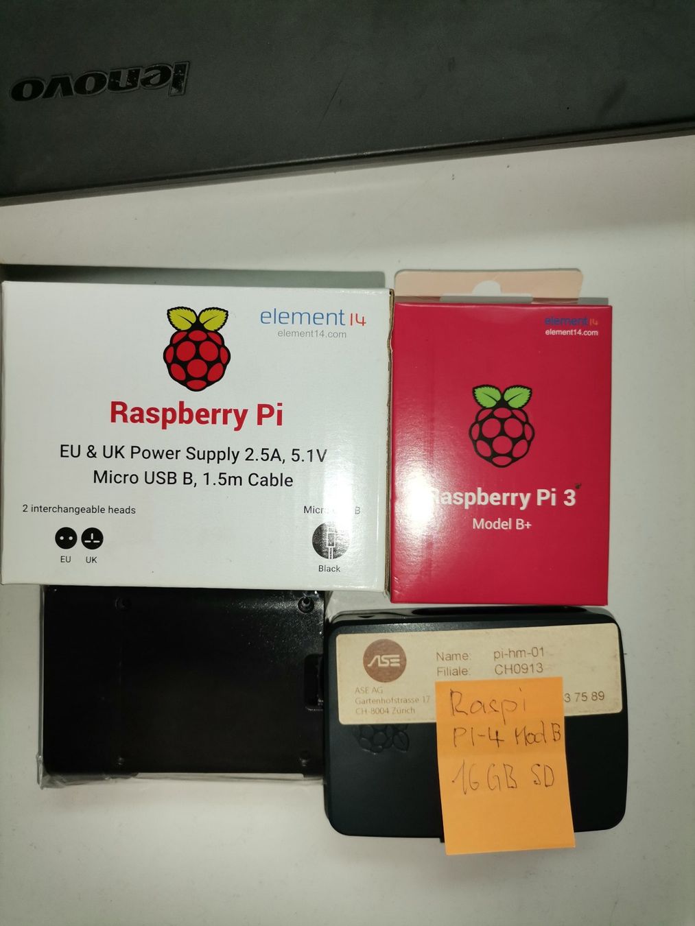 Raspberry Pi Composants électroniques: Raspberry Pi Kollektion – Neuf (Voir description) à Kleindöttingen par Katze99