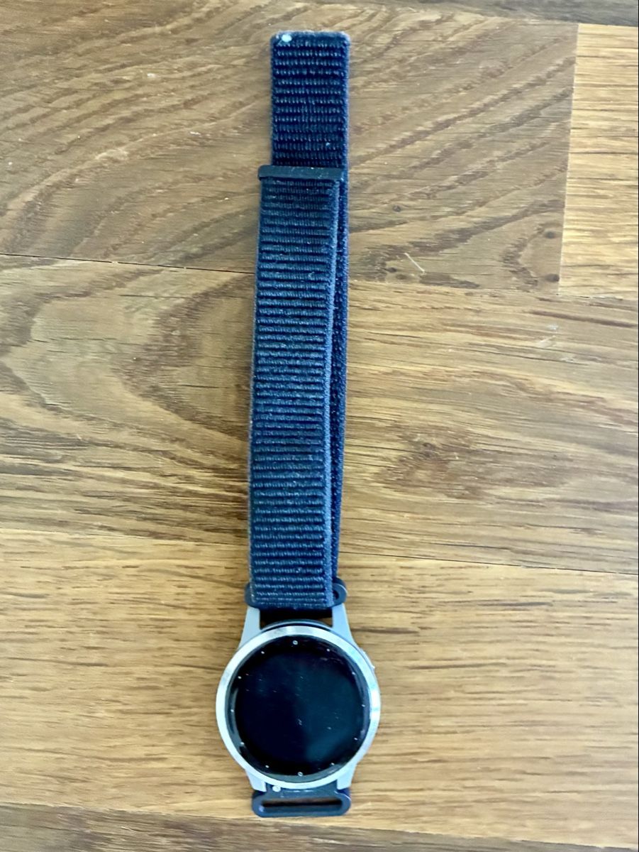 Garmin Smartwatch: Garmin Vivoactive 4s – Gebraucht aus Unterengstringen von vivienneberger