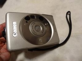 CANON IXUS Z50 ANTIK FILM KAMERA- MIT 26-52MM LENS-LÄÜFT