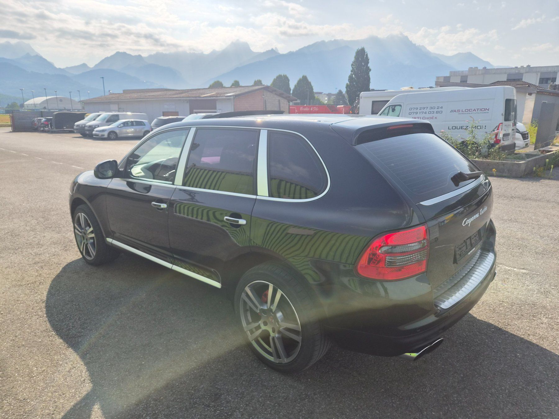 Porsche Automobili: Porsche Cayenne Turbo – Usato da Montreux venduto da PremerlServices 2