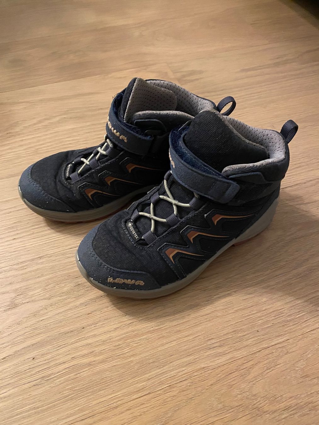 Lowa Scarpe da uomo: Lowa-Wanderschuhe, blau, Gr. 29 – Usato da Wallisellen venduto da hub_zyd5 2