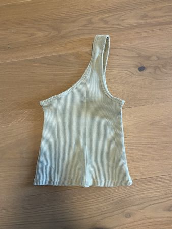 One shoulder Top