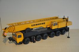 LIEBHERR Mobilkran