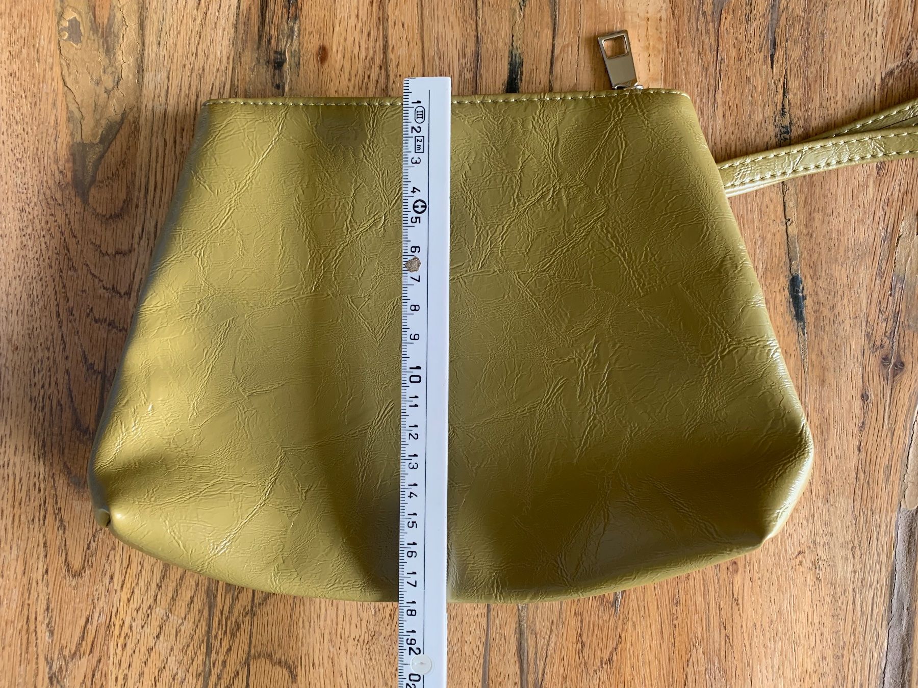 Kosmetikkoffer: Pochette simili cuir kaki – Gebraucht aus Genève von sanchka0 6