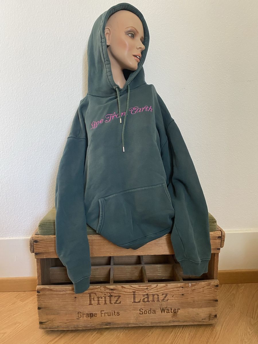 Pullover & Sweatshirts: Live from Earth Hoodie / Grösse M – Gebraucht aus Winterthur von lenolson