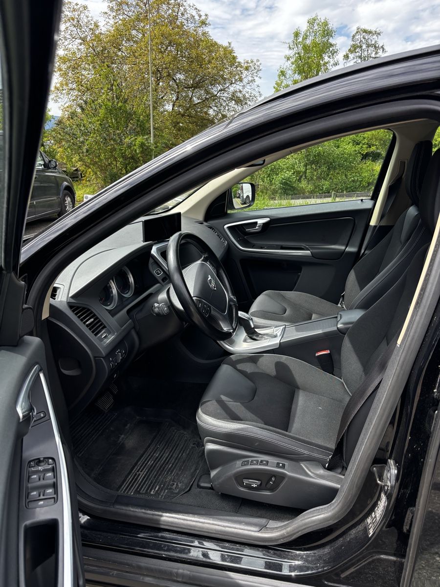 Volvo Automobili: Volvo XC60 D4 AWD Husky – Usato da Männedorf venduto da Merlin034 5