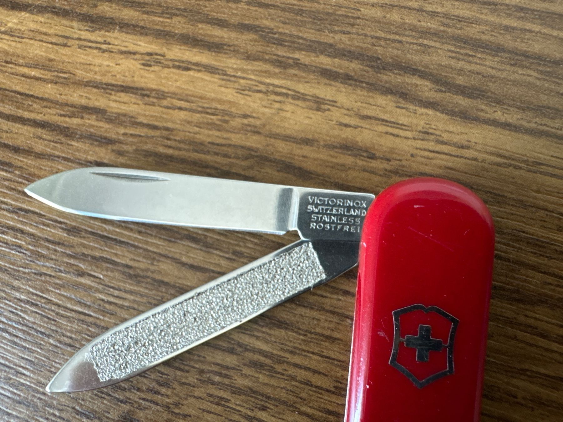 Victorinox Coltelli tascabile: VICTORINOX - Classic - Sackmesser - ROCHE – Usato da Andwil SG venduto da Rainboli 3