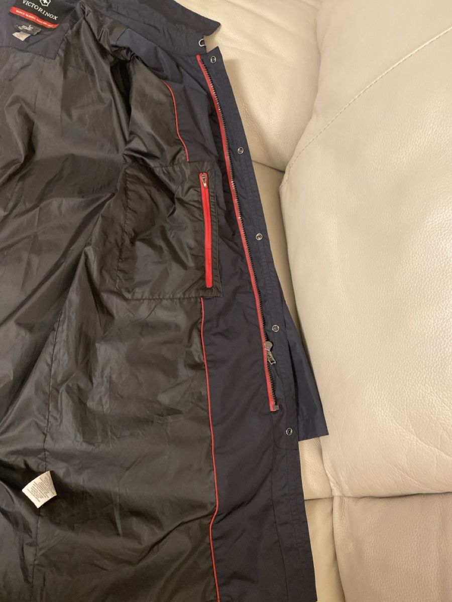 Cappotti: Victorinox Mantel gr L – Usato da Ibach venduto da Tina55 4