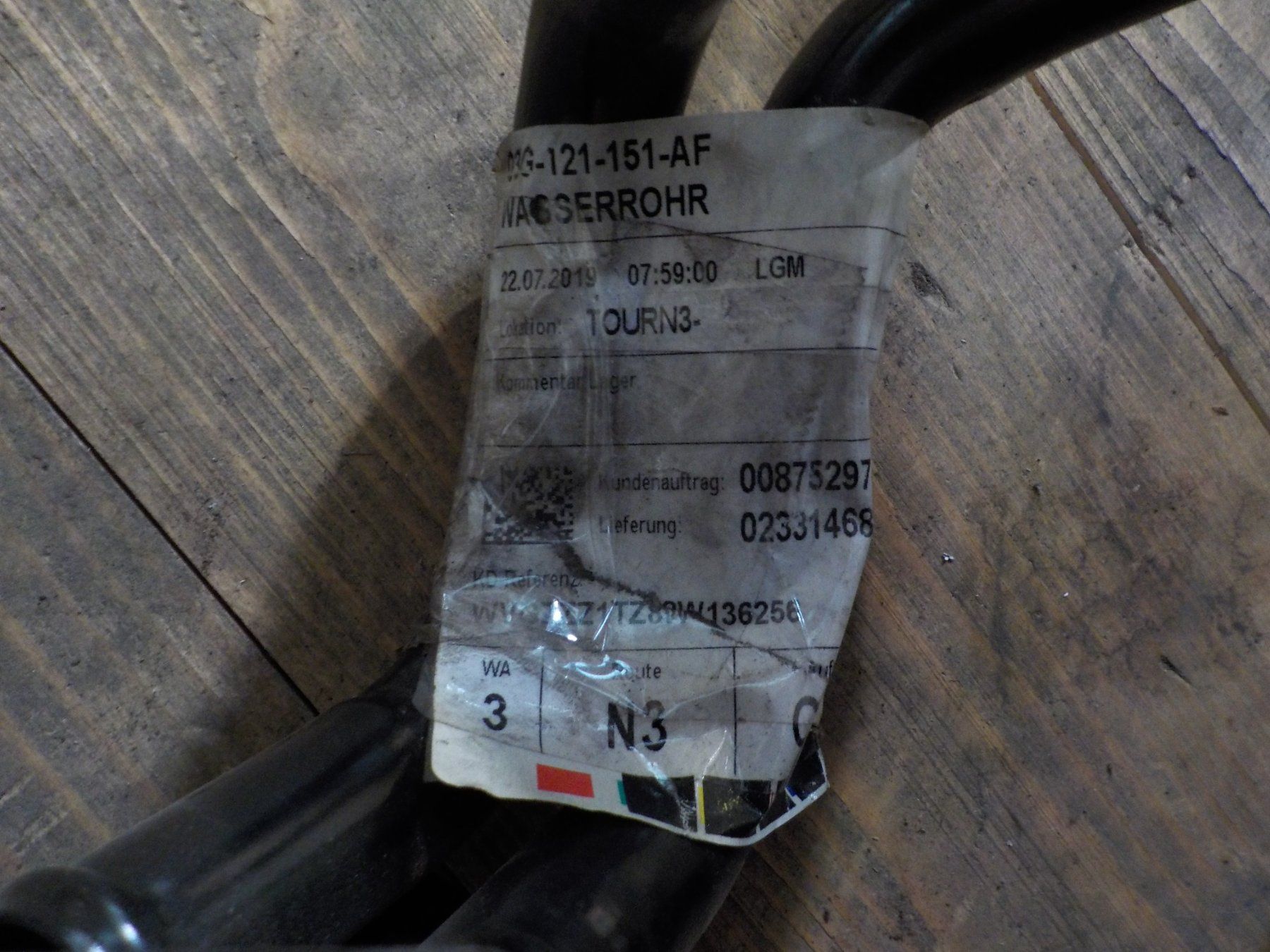 Tutti pezzi di ricambio auto: Wasserrohr 03G-121-151-AF – Usato da Saland venduto da pepesa08 1