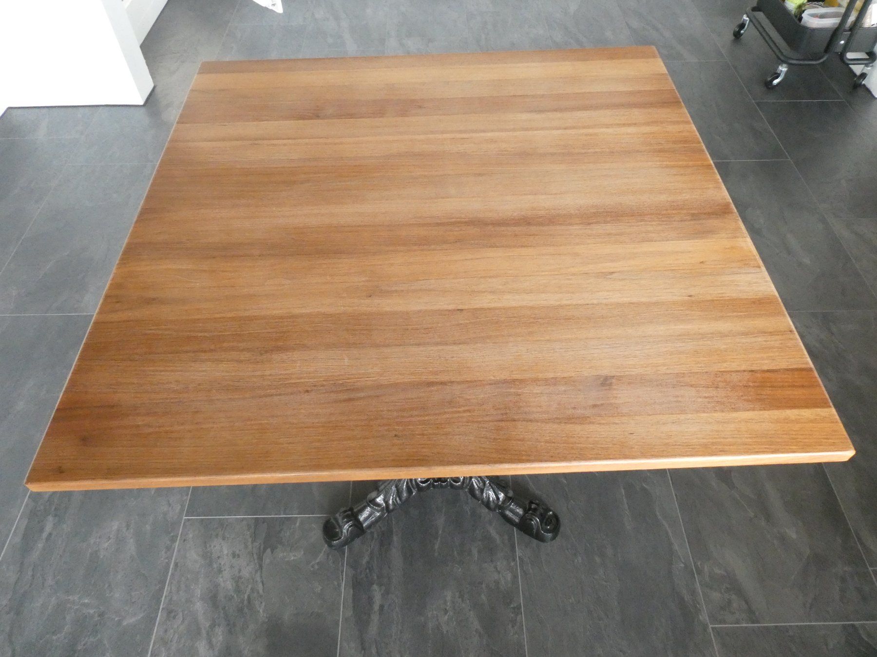 Tables: Bistrotisch – D'occasion à Hergiswil LU par orjjo