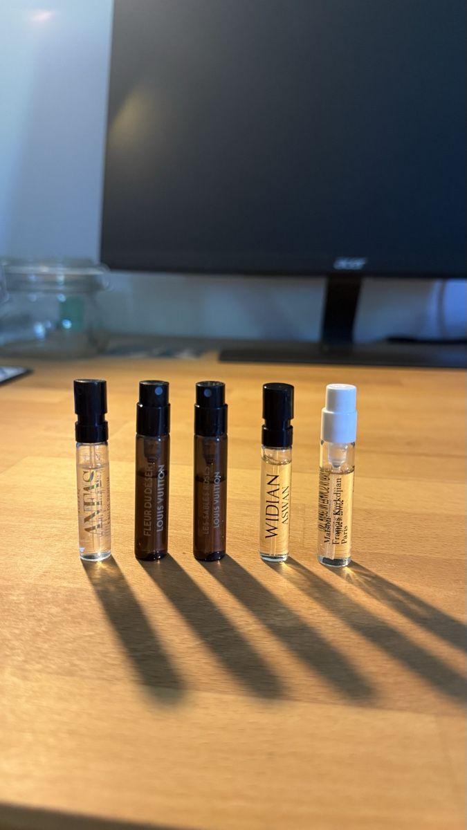 Profumi & Eau de Toilette: 28x Niche Parfüm Proben – Usato da winikon venduto da lfisch04