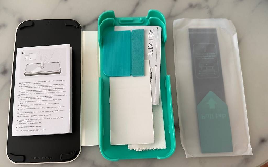 Lackretusche & Schutzfolien: Panzerglas für Apple iPhone 16 Pro Max, Screen Protector – Neu und originalverpackt aus Dübendorf von sou_55nr 2