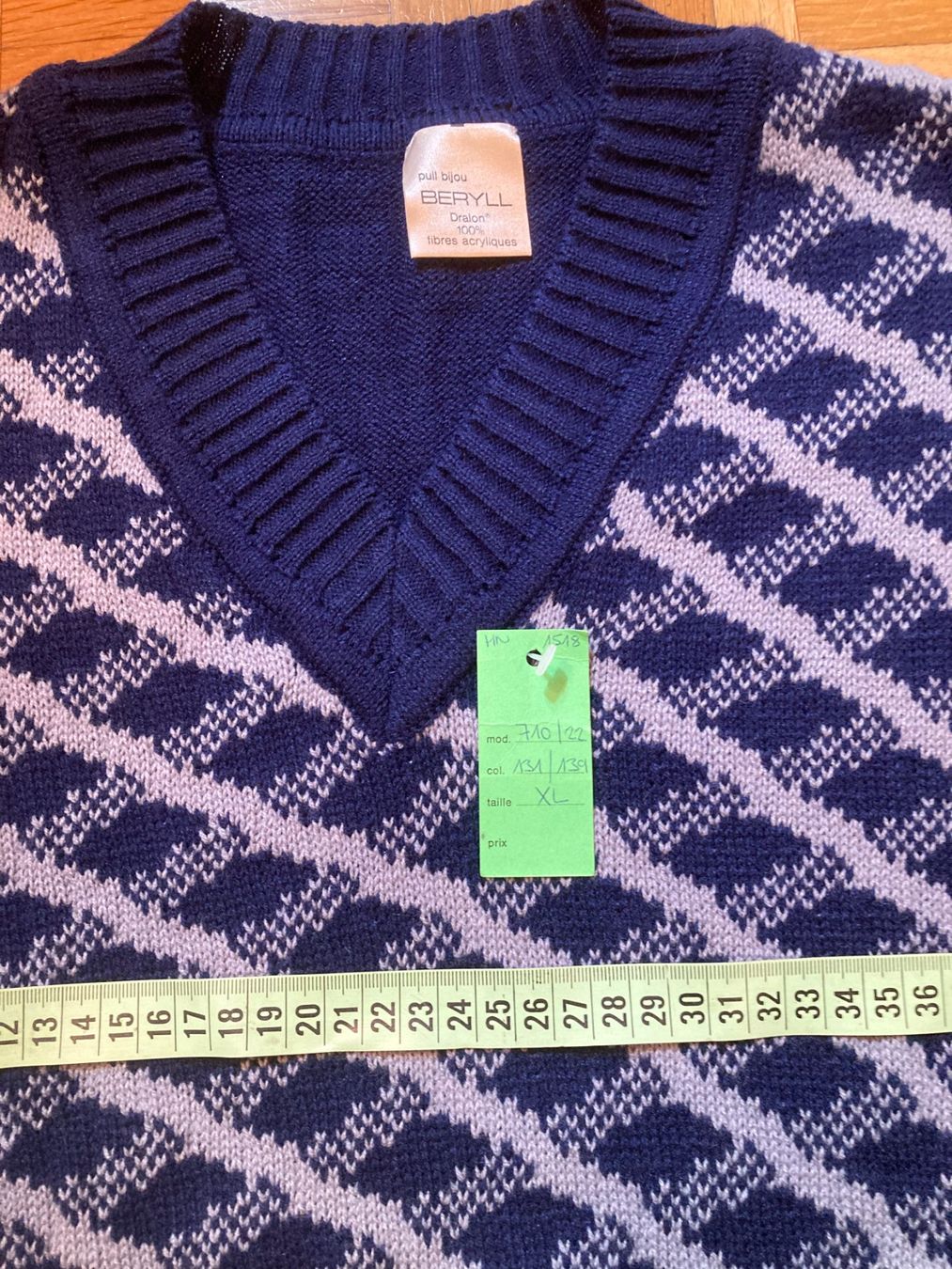 Pulls & Sweat-shirts: Pullover – Neuf (Voir description) à Balsthal par dasesaro 1