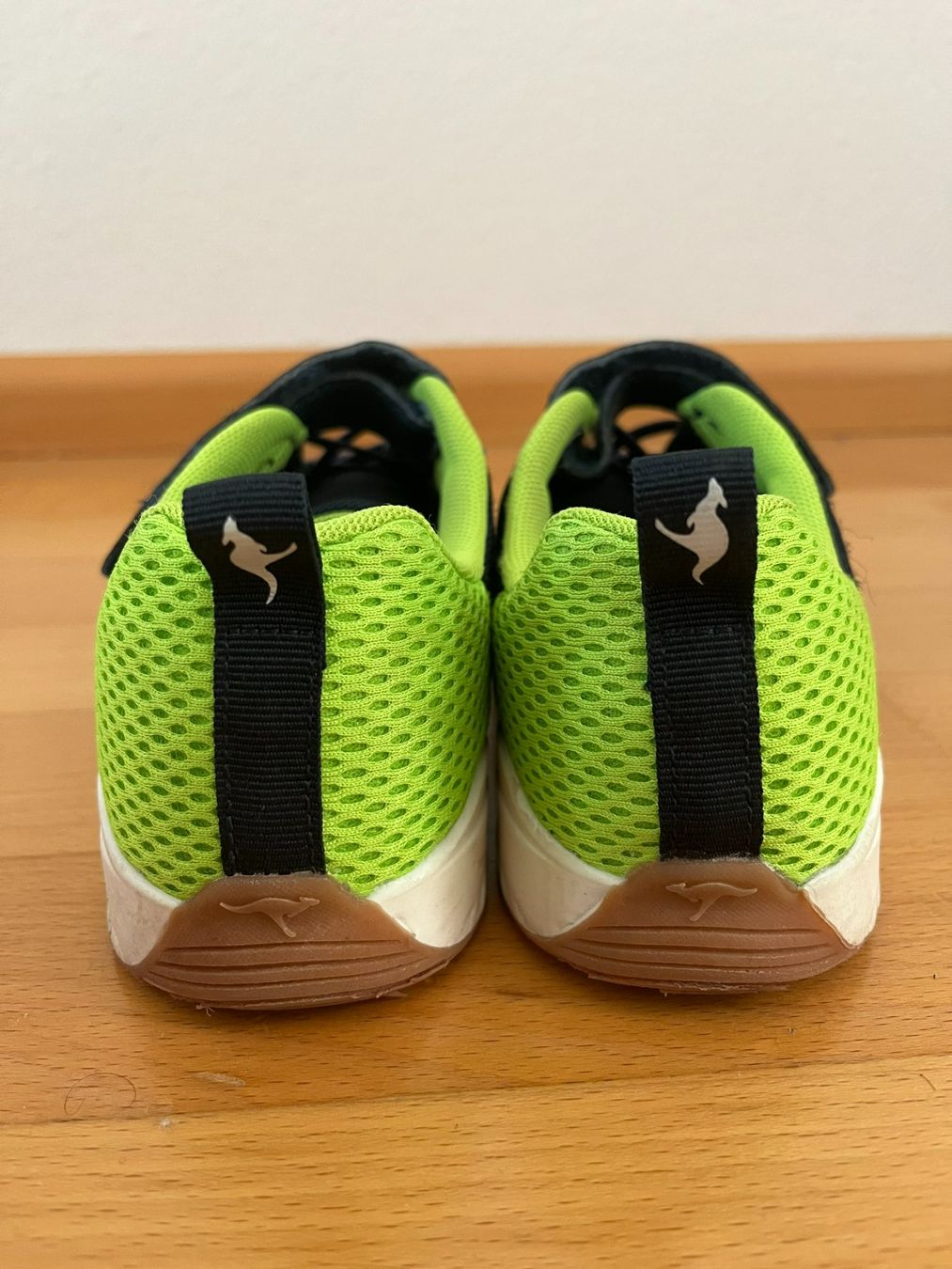 Schuhe für Jungen: KangaROOS Hallenschuhe Jungen Grösse 35 – Gebraucht aus Muttenz von Juvenile33 4