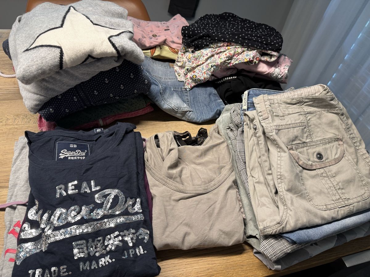 Lotti di vestiti: Markenkleider Packet Gr.S/M – Usato da Rotkreuz venduto da emu72