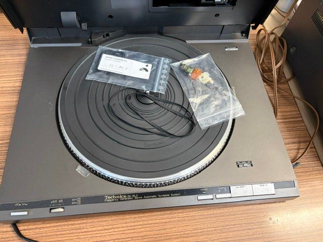 Technics Giradischi: Plattenspieler Technics  SL-QL15 / SL-BL3 / SL-J2 – Difettoso da Büren an der Aare venduto da Naruedi 5