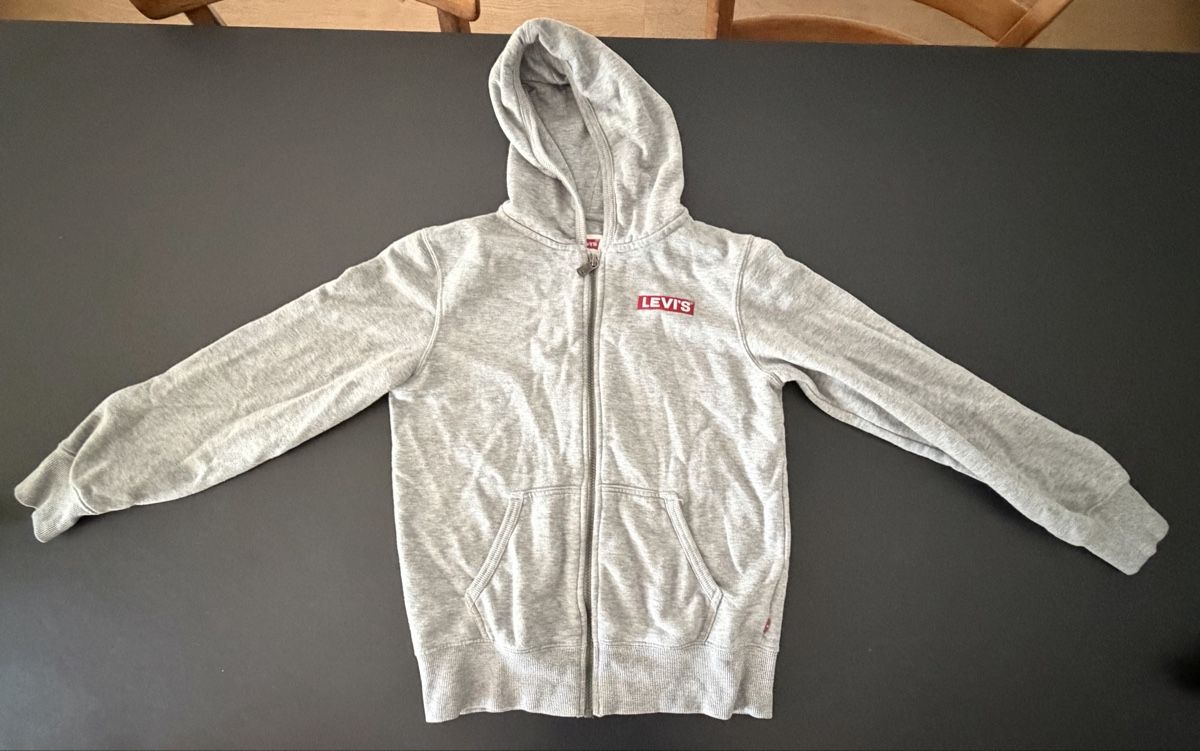 Levi's Maglioni & Felpe: Levi's Kapuzenpullover Grösse 152 CM – Usato da Kehrsatz venduto da tonisch