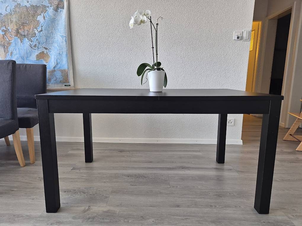 Tavoli: Table IKEA BJURSTA noire extensible  – Usato da Neuchatel venduto da Ruben_San 1