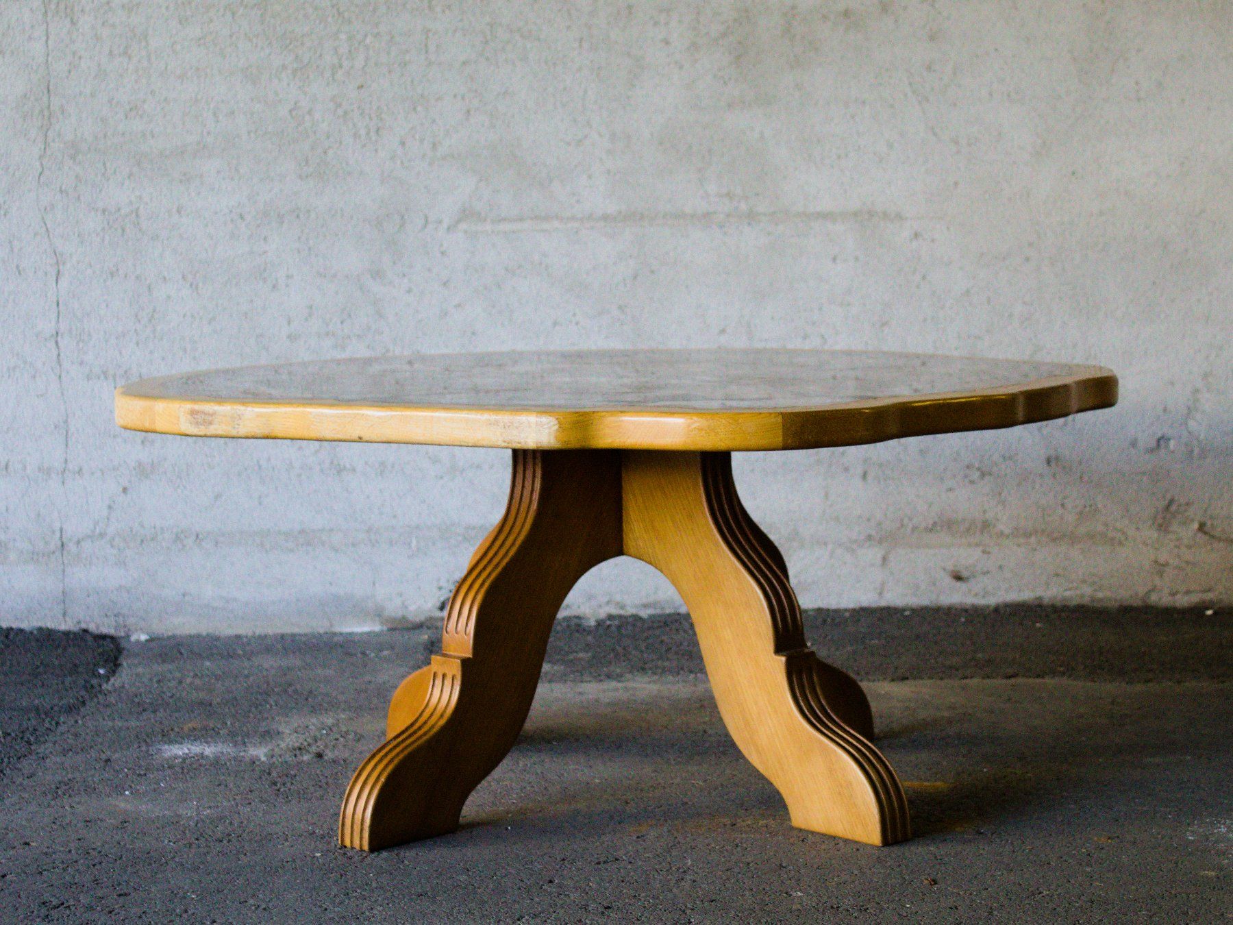 Tavoli: Table basse en bois pétrifié – Usato da Les Mayens-de-Sion venduto da valbroc 1