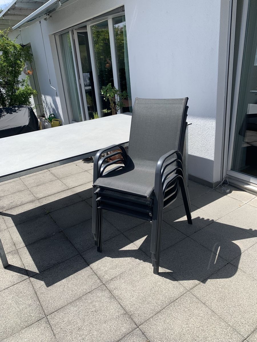 Set di tavolo e panche: Wetterfester Tisch mit 8 Stühlen – Usato da Erlinsbach SO venduto da RouvenEv0 1