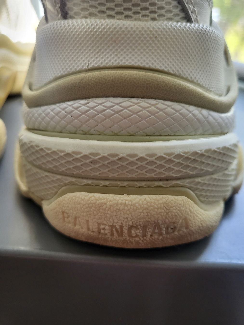 Balenciaga Scarpe da donna: Balenciaga Triple S Weiss Gr. 37 – Usato da Hagendorn venduto da mar_b8zk 5