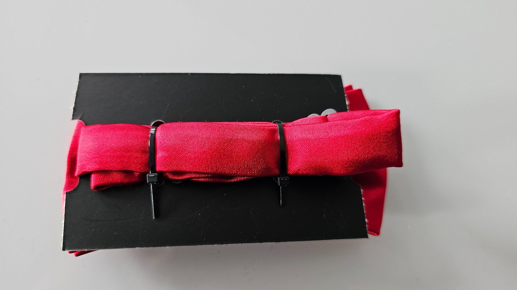Cravatte: rot uni satin Fliege – Nuovo e nell'imballaggio originale da Fehraltorf venduto da herrenaccessoirsking 2