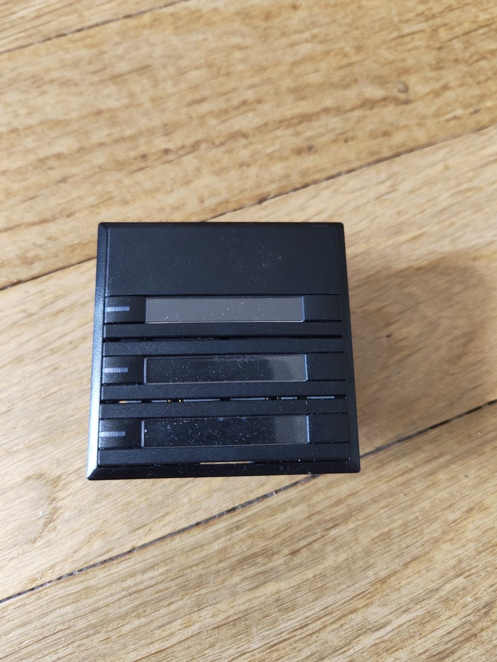 Elektronikbauteile: Diverse KNX Geräte – Gebraucht aus Basel von mar_x2m6 6