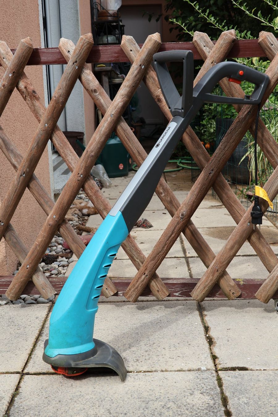 Tutti gli attrezzi: Gardena SmallCut 300 Rasentrimmer – Usato da Domdidier venduto da Tcoulon