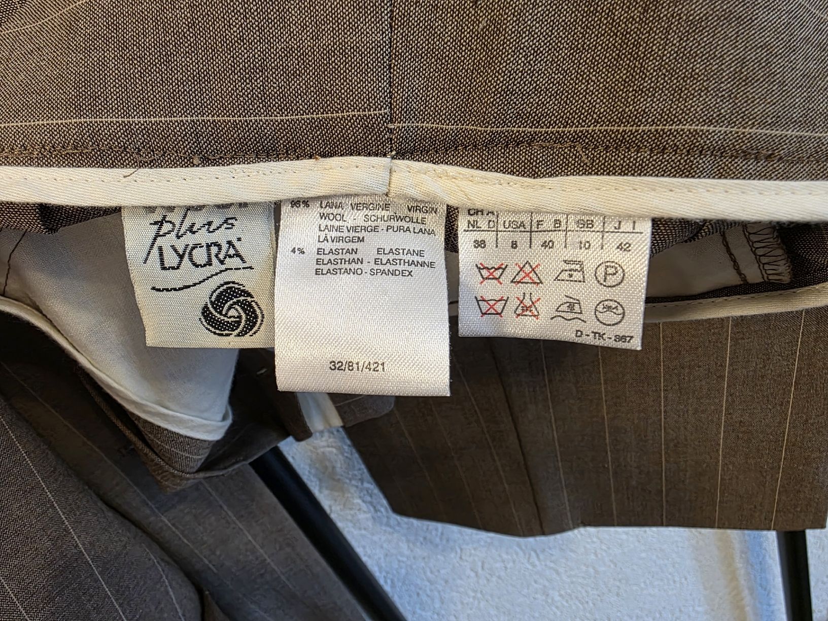 Max Mara Completi, tute sportive e funzionali: Ensemble Max Mara laine rayé marron – Usato da Collonges venduto da 2D_Collector 4
