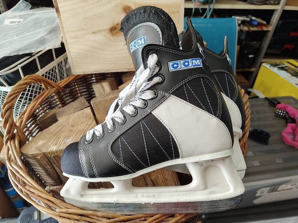 Pattini da ghiaccio: Patins à glace taille 39 – Usato da Mathod venduto da fan_jqp9 1
