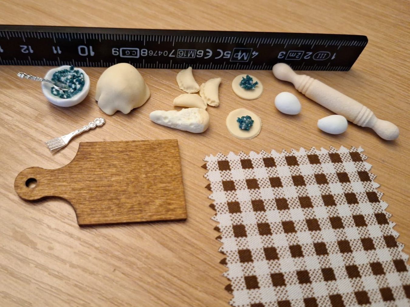 Case e mobili per bambole: Handmade Spinat Ravioli Set, Parmesan – Nuovo (secondo la descrizione) da Zürich venduto da HandmadeTinyFood 1