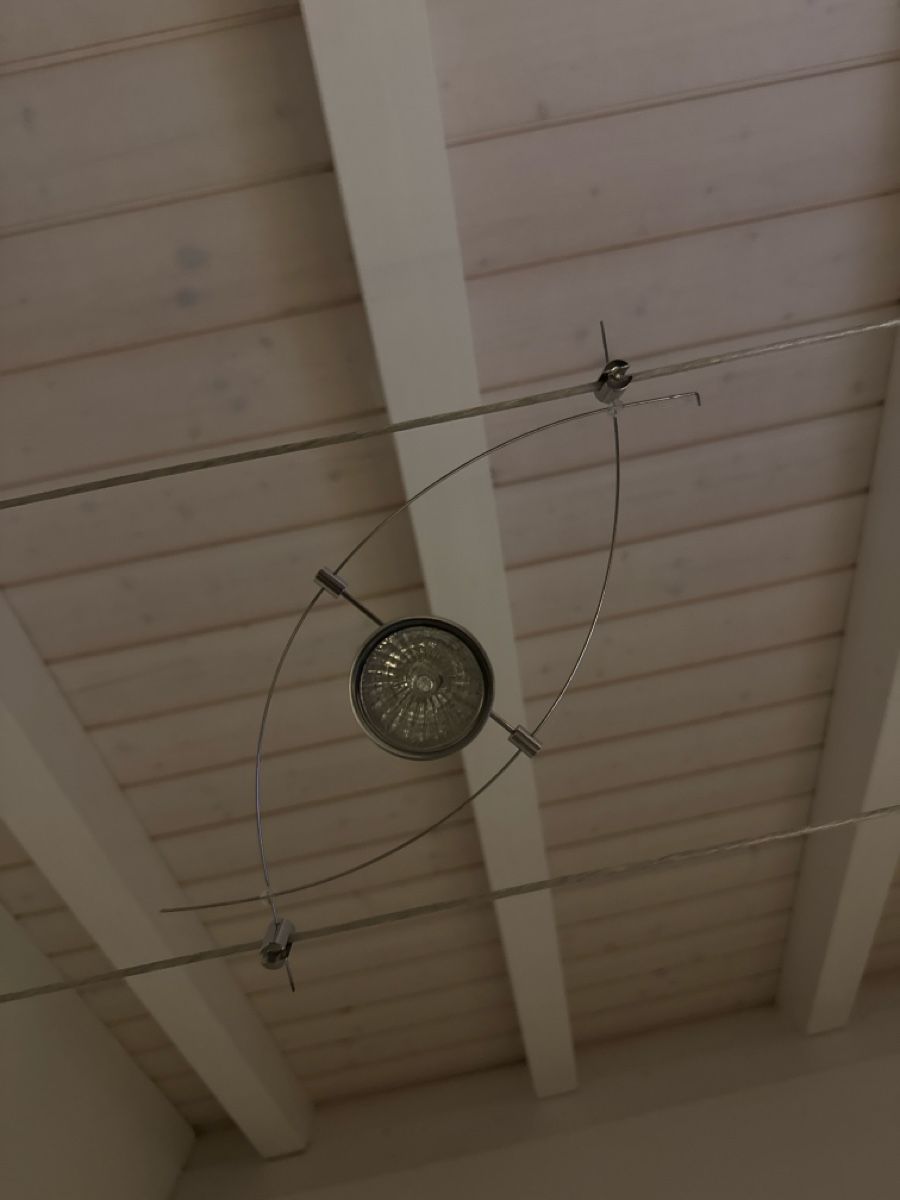 Kronleuchter & Deckenlampen: Hängeleuchte LED 5 Meter - 2 Stück – Gebraucht aus Emmetten von cat_7fvq