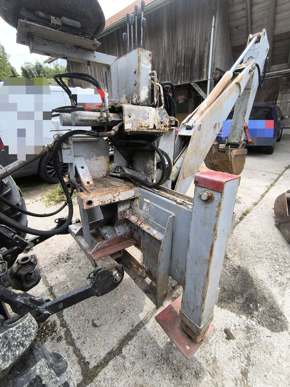 Excavateurs: Heckbagger – Défectueux à Buttisholz par GGWaldi