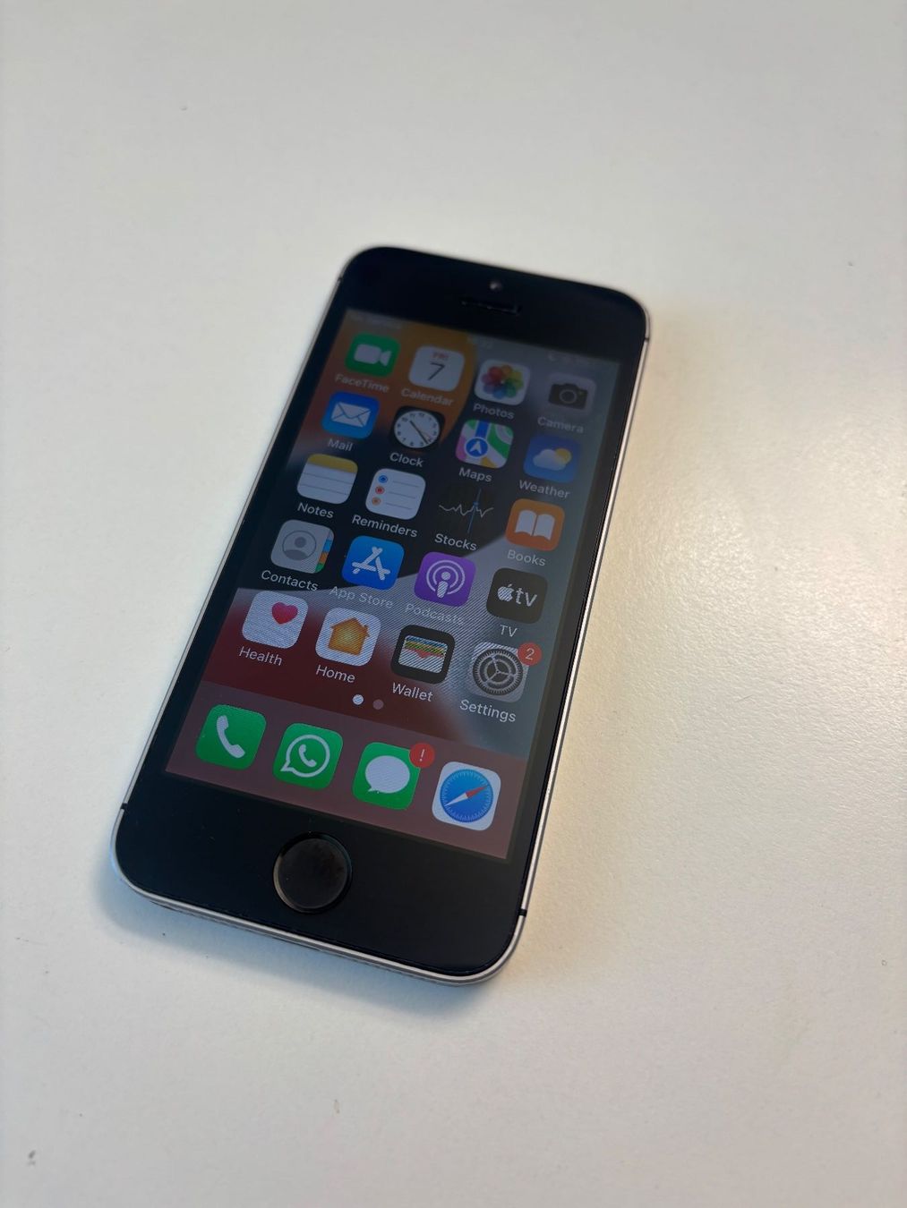 Apple Telefoni cellulari / Smartphones: iPhone SE 16GB – Usato da Villars-sur-Glâne venduto da Swim_bike_run 2