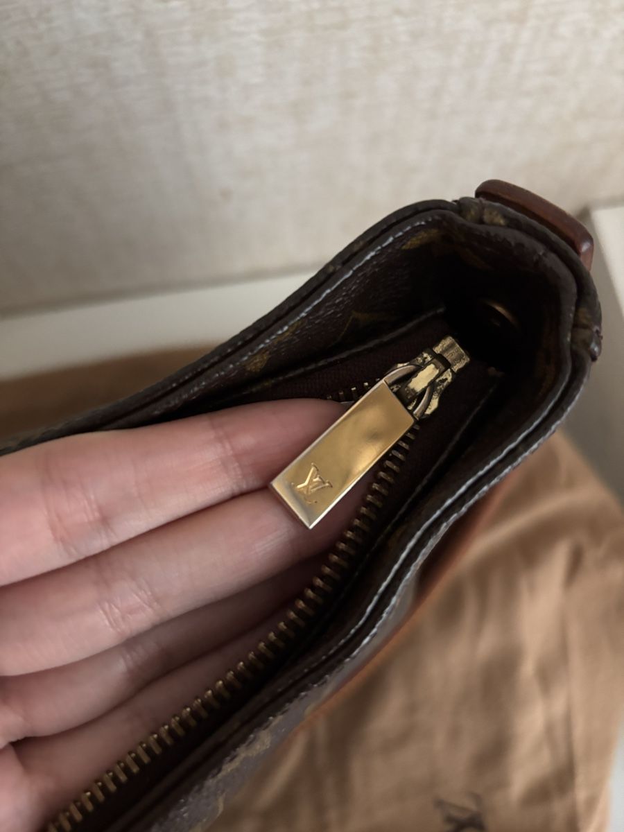Louis Vuitton Sacs: Louis Vuitton Looping monogram bag – D'occasion à Ecublens VD par emi_1975 5