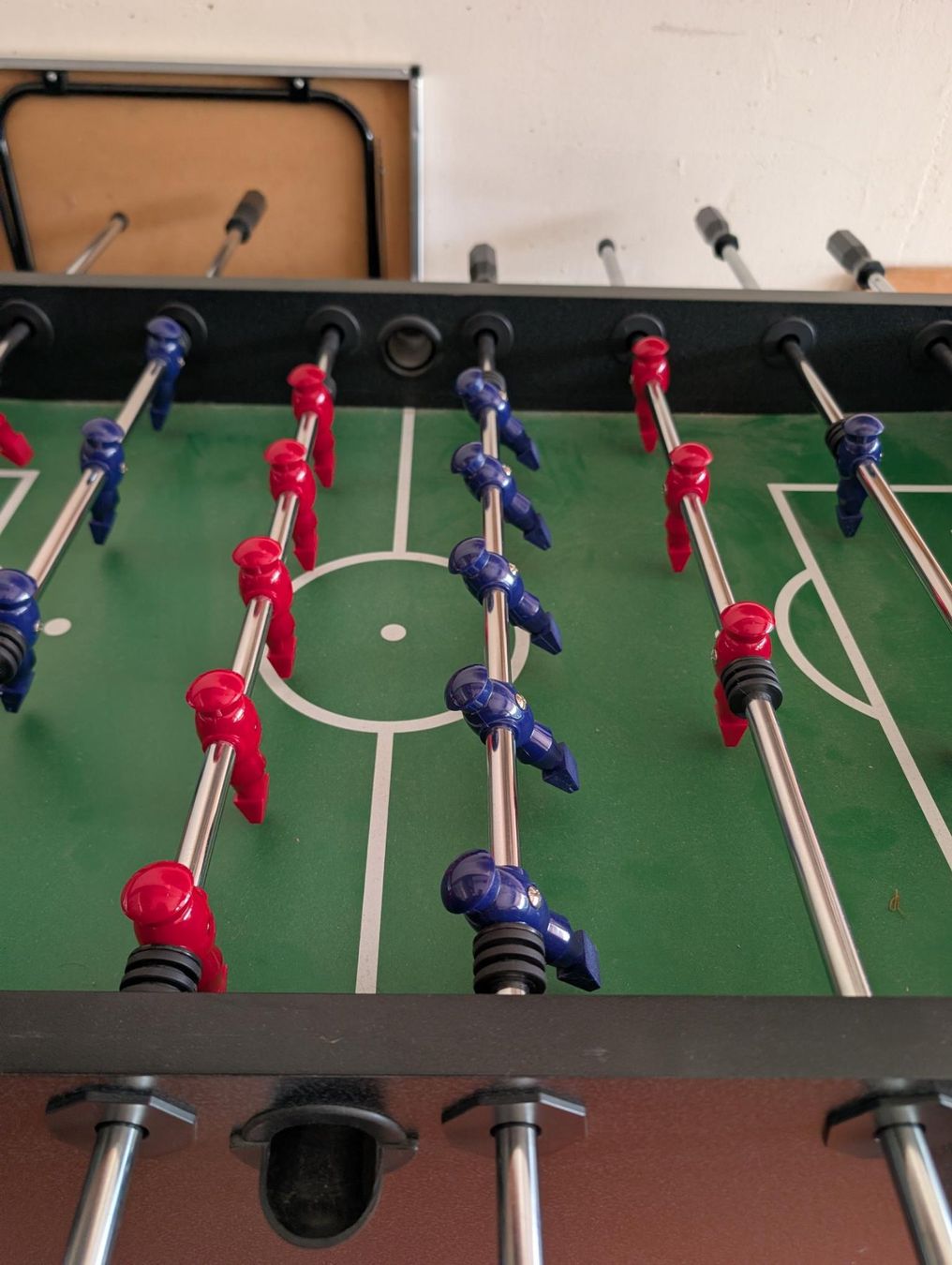 Giocattoli: Tischkicker Tischfussball Töggelikasten – Usato da Wislikofen venduto da Danielsson15 5