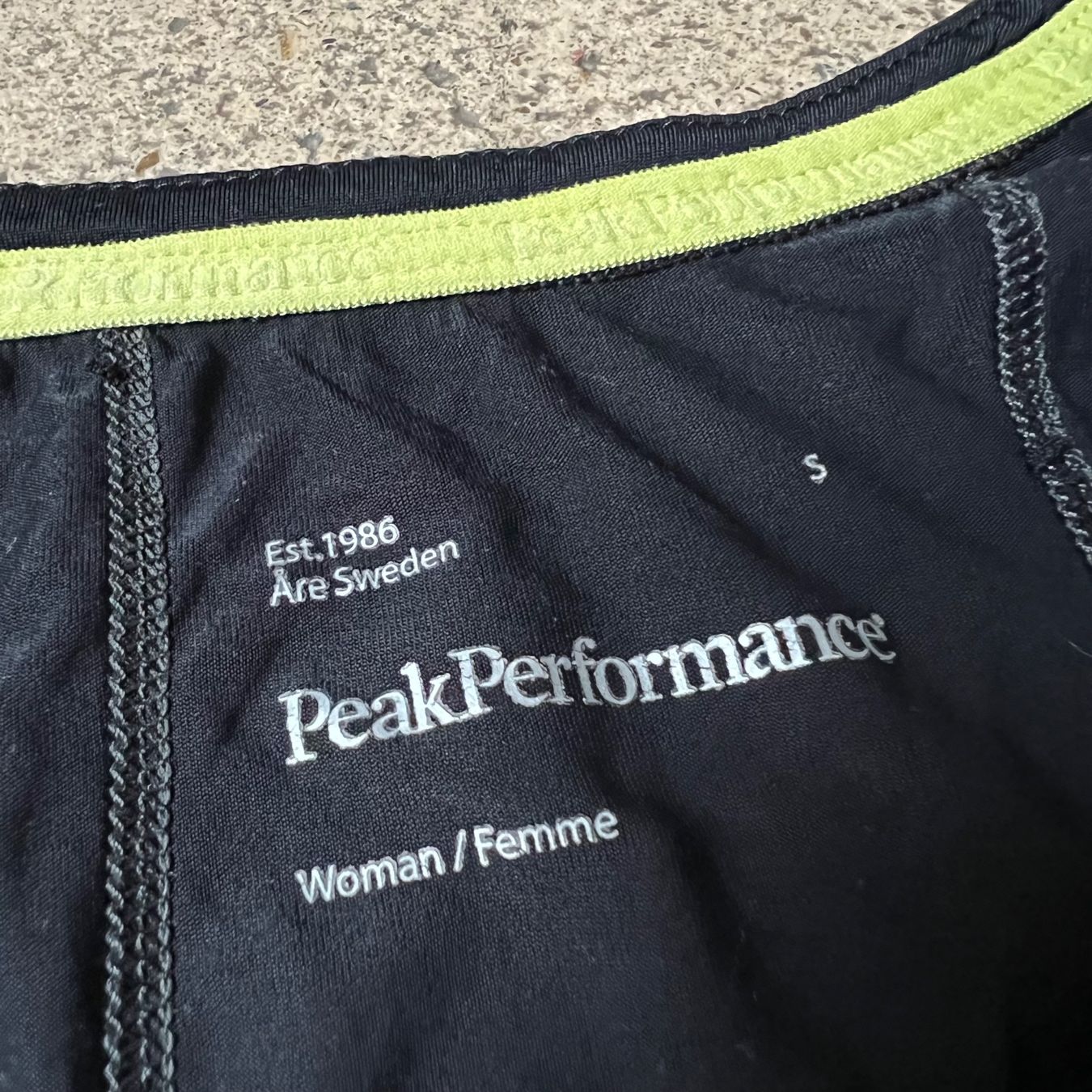Peak Performance T-shirt: PEAK PERFORMANCE T-Shirt 🖤 – Usato da Zürich venduto da ClosetQueen 7