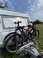 Neuwertiger Wohnwagen Veloträger